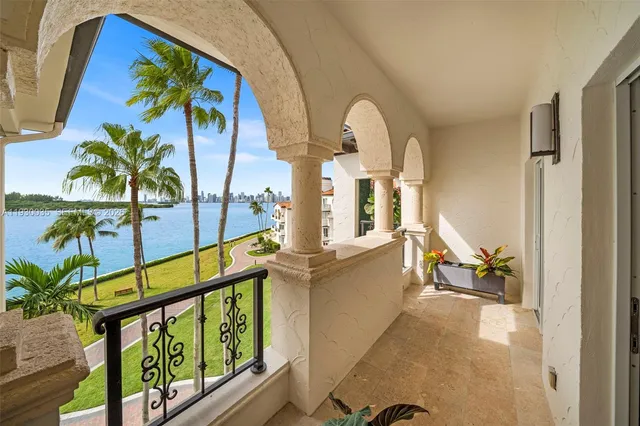 $4,500,000 | 2245 Fisher Island Drive, Unit 3405, Miami Beach, FL 33109