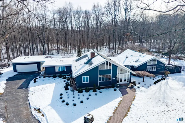 $1,149,000 | 5 Mohawk Lane, Woodbridge, CT 06525