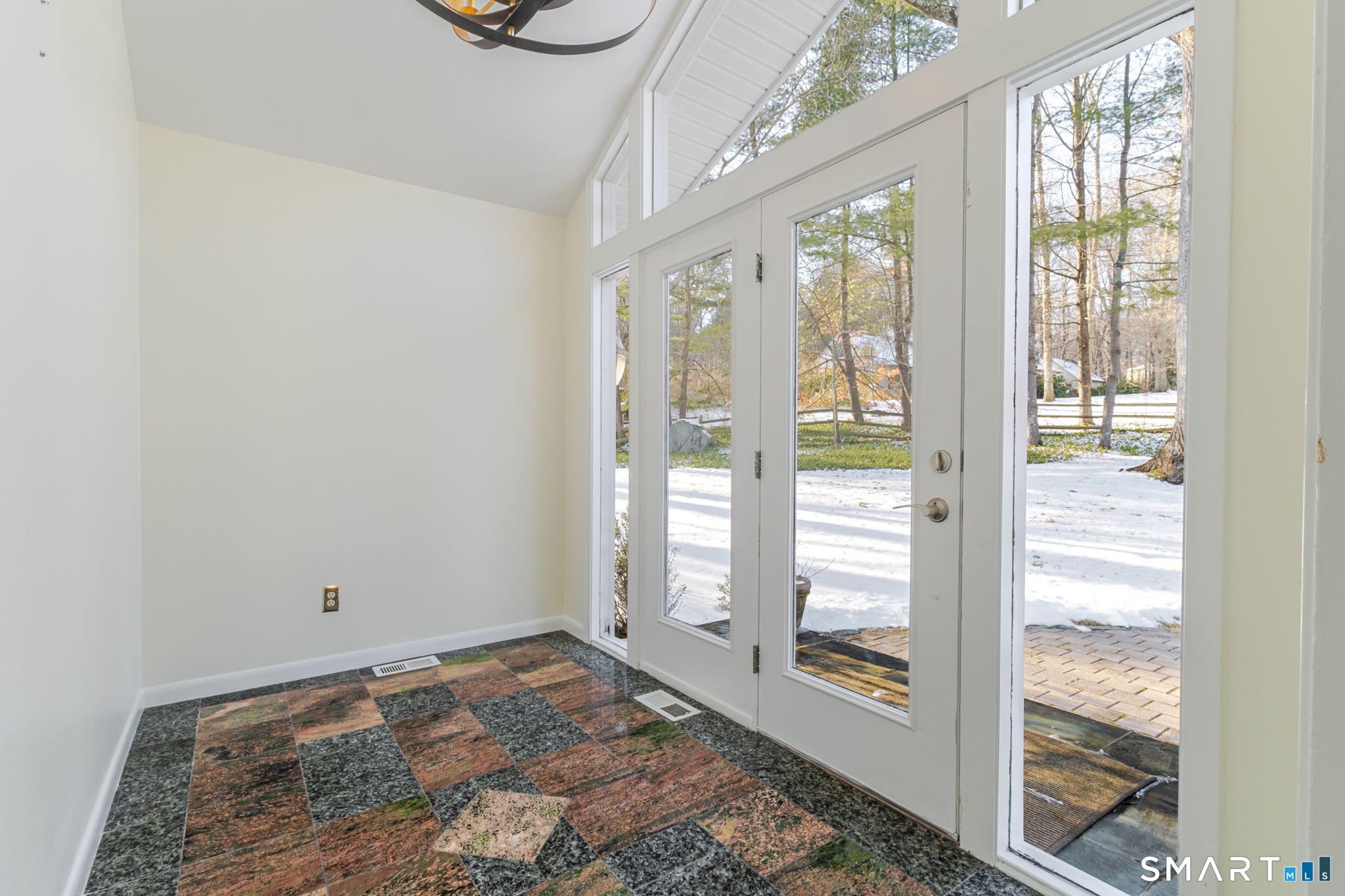 5 Mohawk Lane Woodbridge, CT 06525 - Photo 15 of 48 ENTRY FOYER