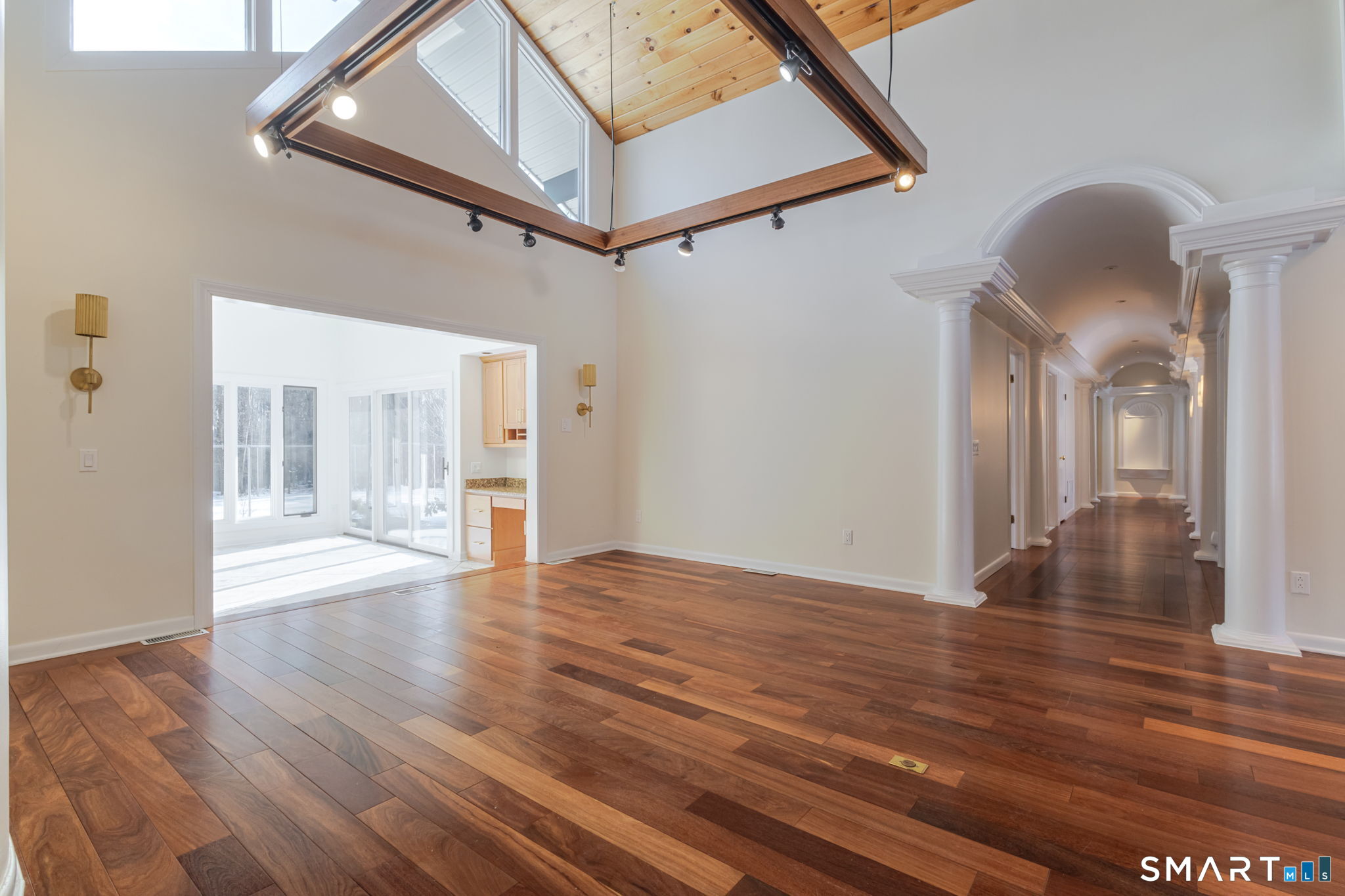 5 Mohawk Lane Woodbridge, CT 06525 - Photo 18 of 48 GREAT ROOM