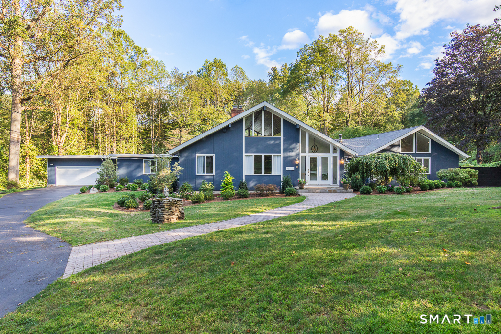 5 Mohawk Lane Woodbridge, CT 06525 - Photo 2 of 48