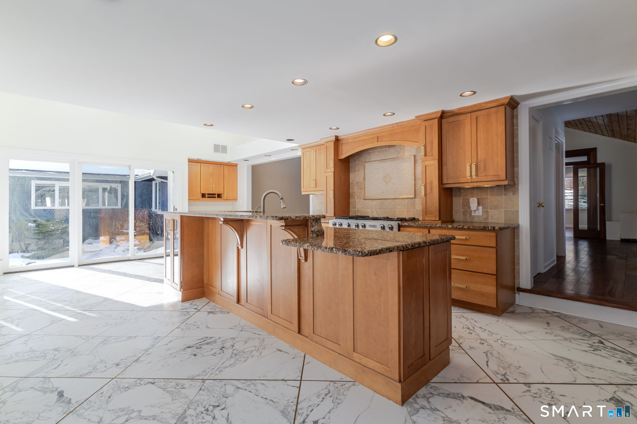 5 Mohawk Lane Woodbridge, CT 06525 - Photo 23 of 48 KITCHEN