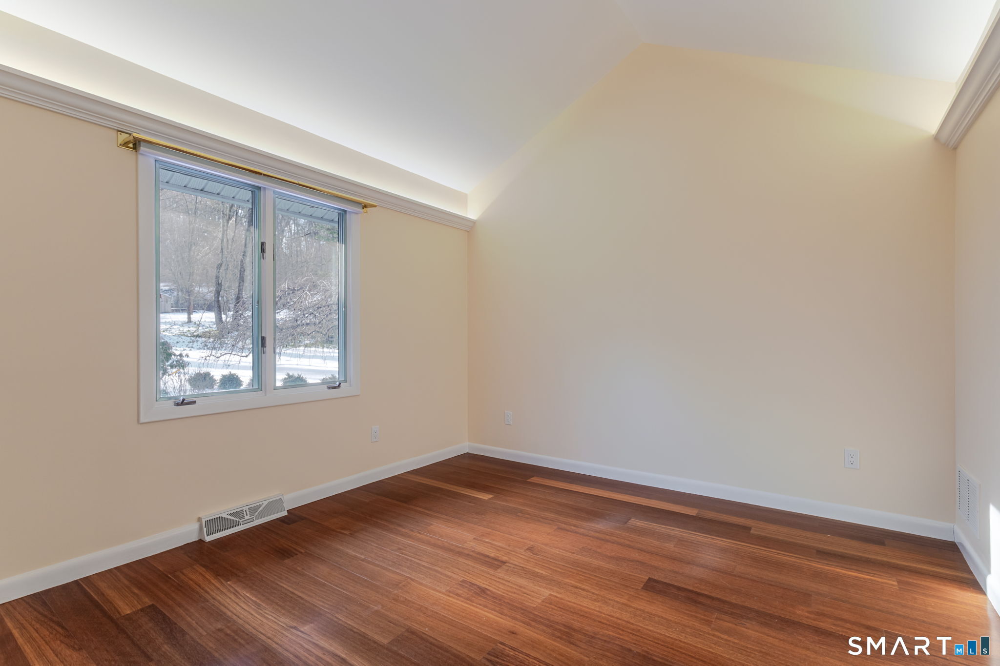 5 Mohawk Lane Woodbridge, CT 06525 - Photo 37 of 48 BEDROOM #2