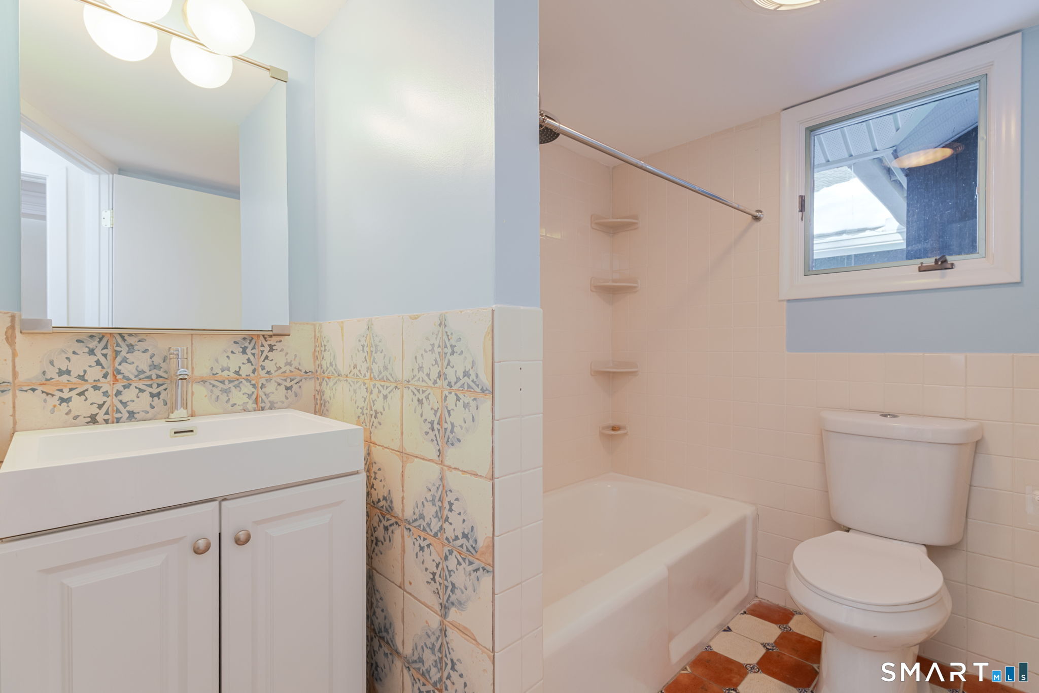 5 Mohawk Lane Woodbridge, CT 06525 - Photo 44 of 48 EN-SUITE BATH