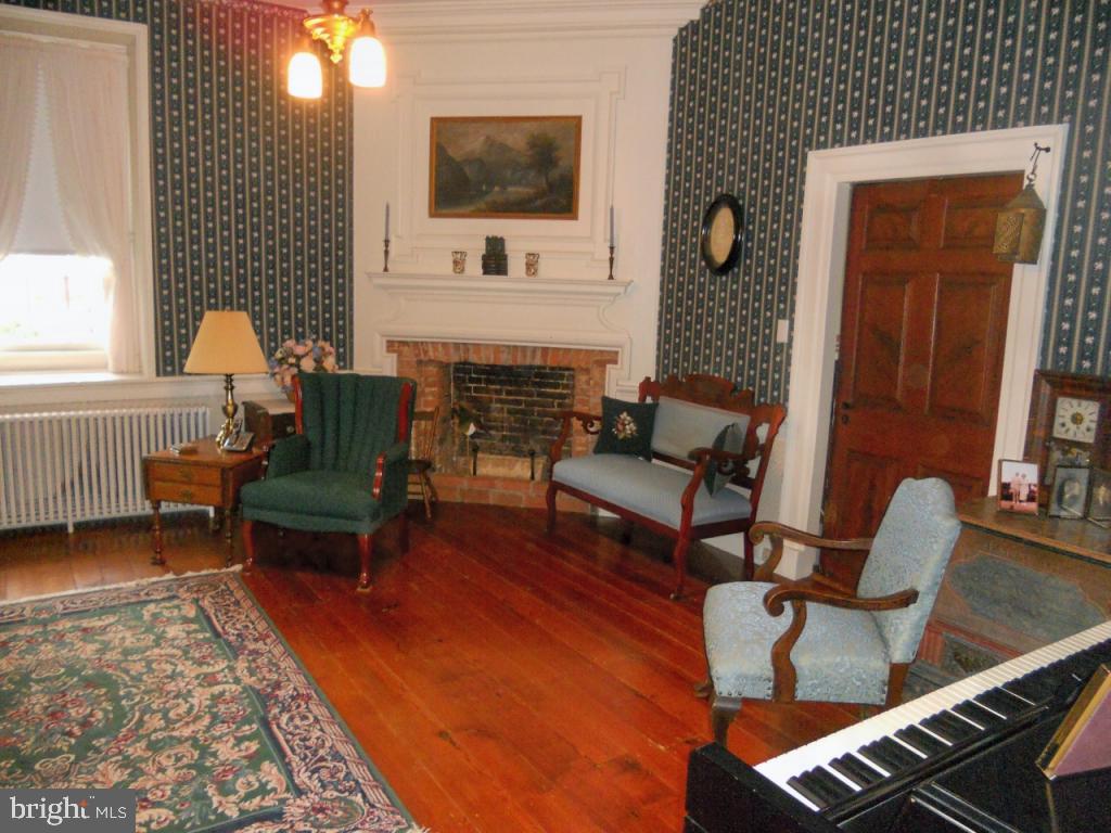 833 Lititz Road Lititz, PA 17543 - Photo 3 of 73 Gallery Image 3
