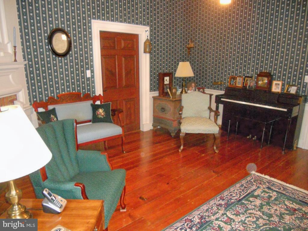 833 Lititz Road Lititz, PA 17543 - Photo 4 of 73 Gallery Image 4