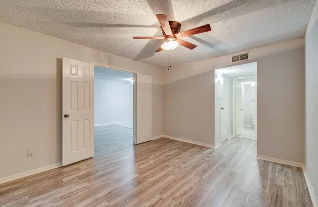 $800 | 10110 Forum W Drive, Unit 523, Houston, TX 77036