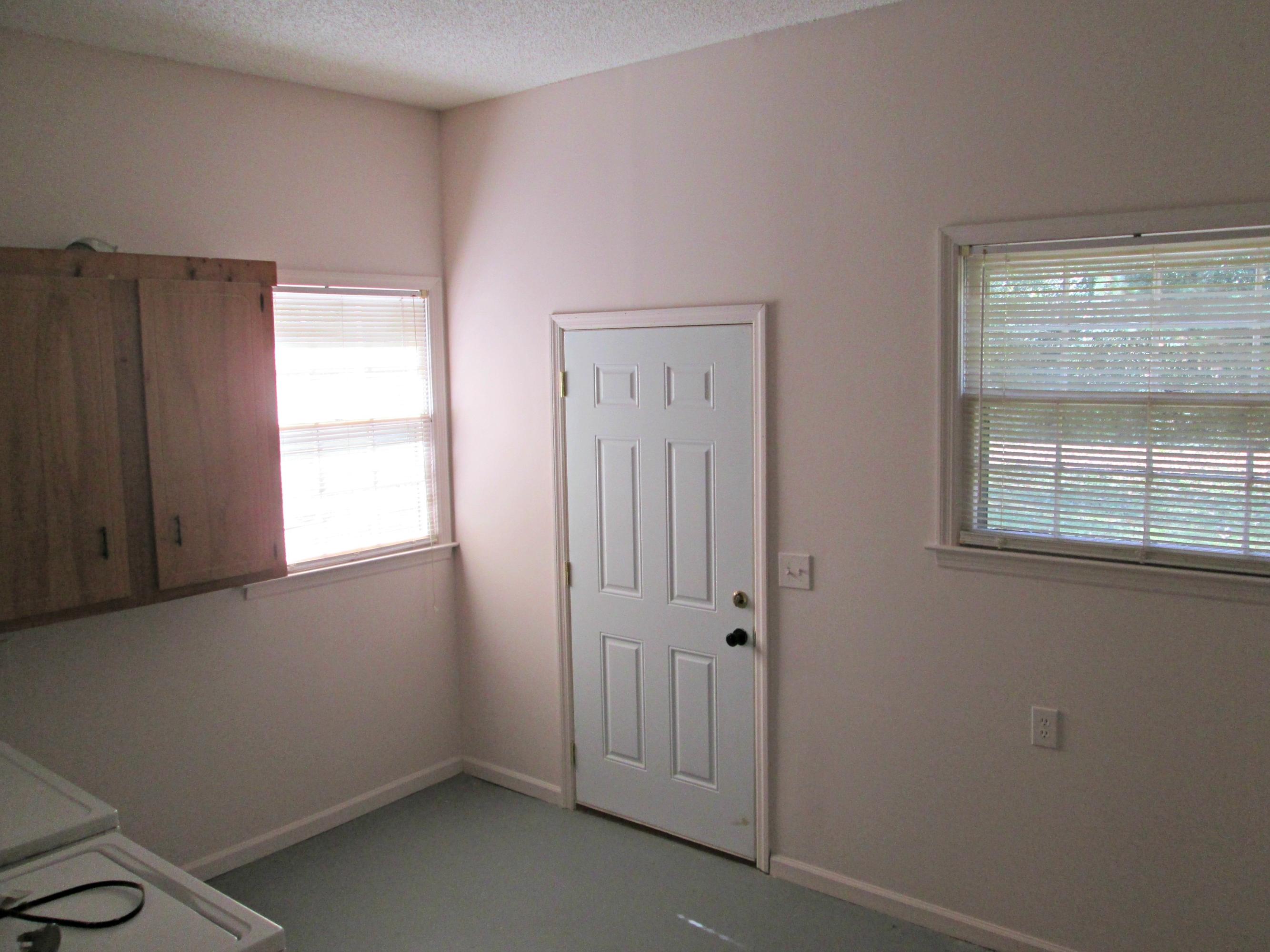 758 Main Road Johns Island, SC 29455 - Photo 11 of 20 Wash Room