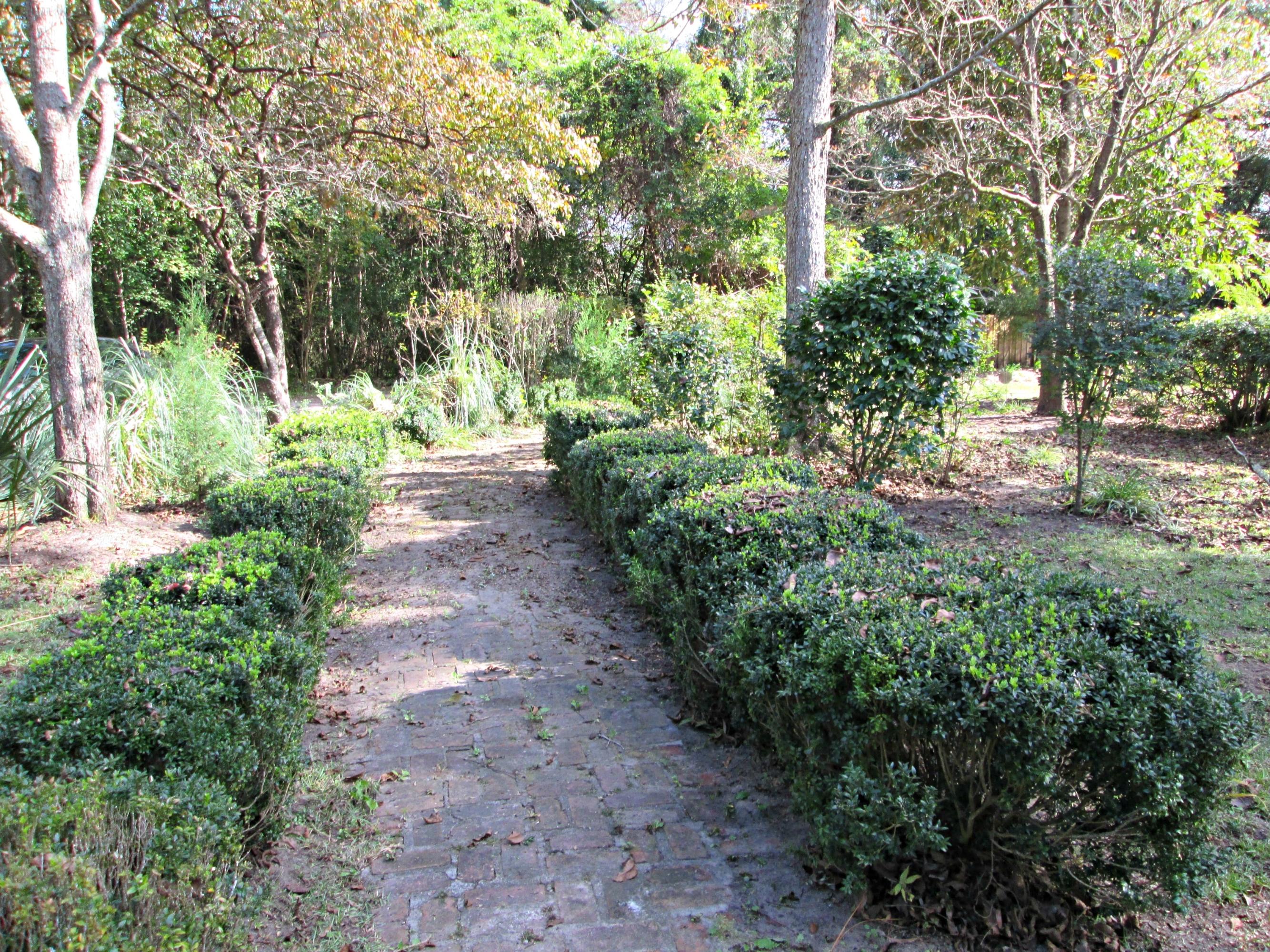 758 Main Road Johns Island, SC 29455 - Photo 4 of 20 walkway