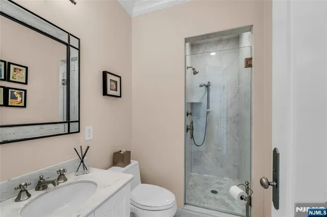 $2,950,000 | 11 Oconnors Lane, Old Tappan, NJ 07675