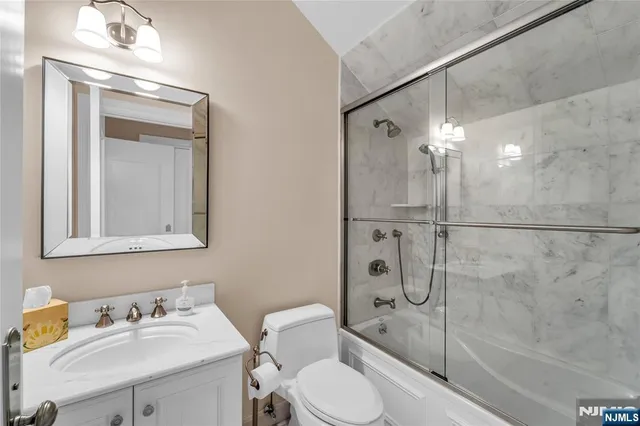 $2,950,000 | 11 Oconnors Lane, Old Tappan, NJ 07675