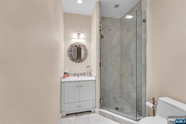 $2,950,000 | 11 Oconnors Lane, Old Tappan, NJ 07675