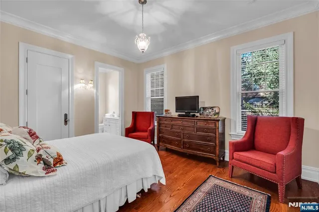 $2,950,000 | 11 Oconnors Lane, Old Tappan, NJ 07675