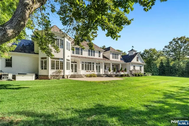 $2,950,000 | 11 Oconnors Lane, Old Tappan, NJ 07675