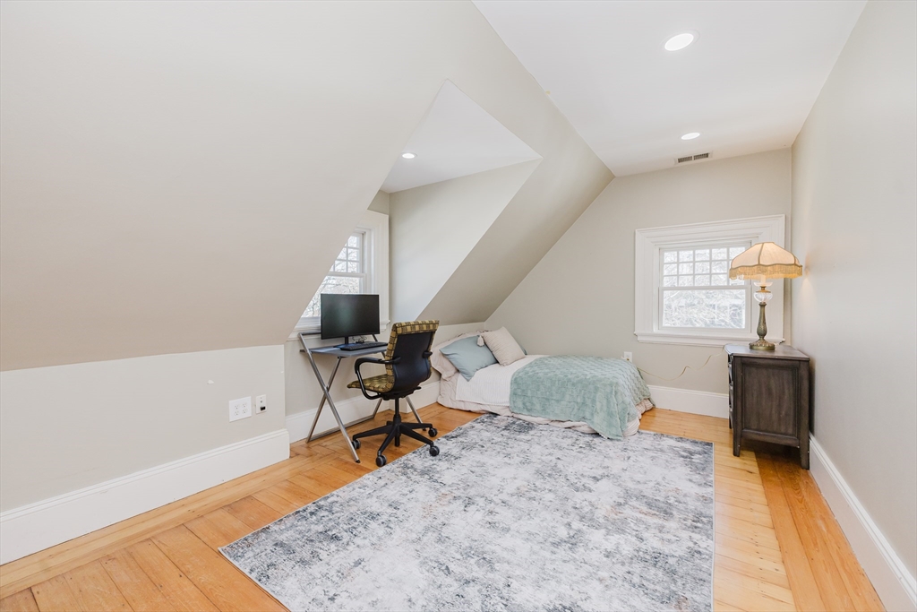 159 Washington Street, Unit 4 Newton, MA 02458 - Photo 25 of 42