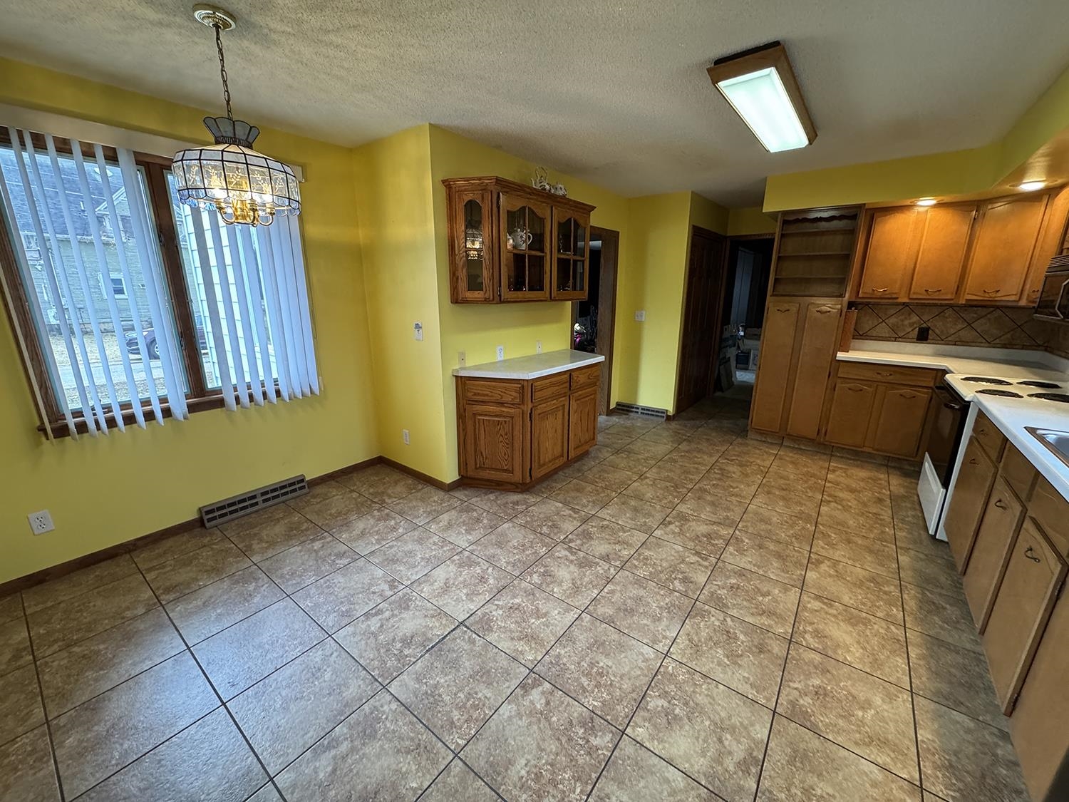 503 Main Street Chadwick, IL 61014 - Photo 8 of 34