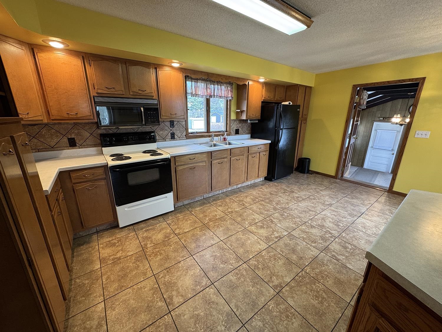 503 Main Street Chadwick, IL 61014 - Photo 9 of 34