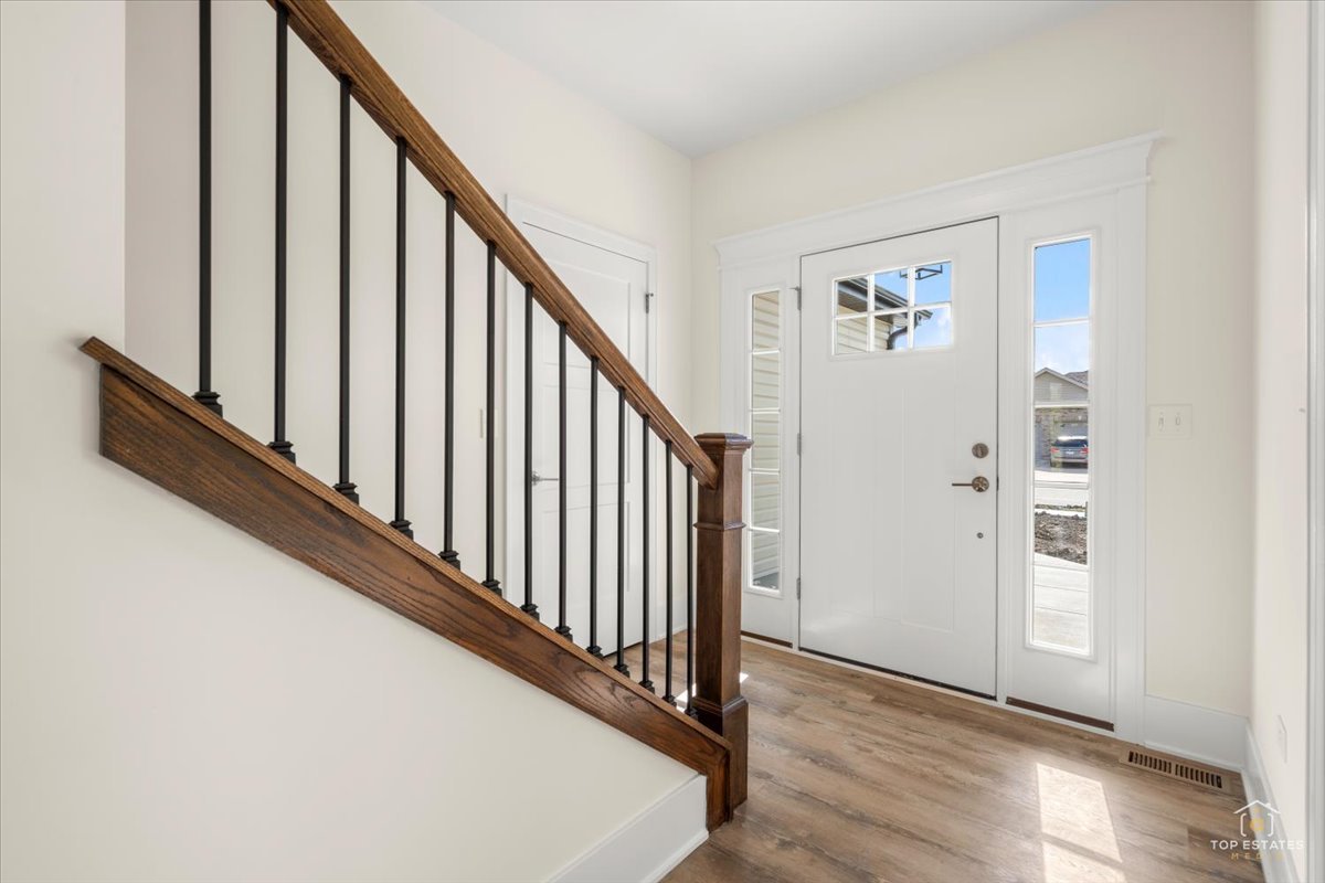 435 South Calkey Street Diamond, IL 60416 - Photo 4 of 31