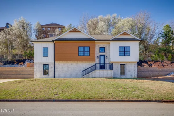 $499,900 | 4724 Sterling Lane, Kingsport, TN 37664