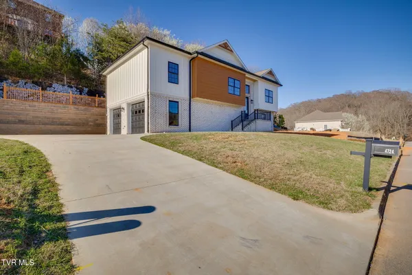 $499,900 | 4724 Sterling Lane, Kingsport, TN 37664