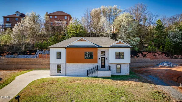 $499,900 | 4724 Sterling Lane, Kingsport, TN 37664