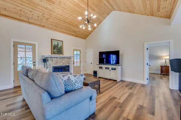 $499,900 | 4724 Sterling Lane, Kingsport, TN 37664