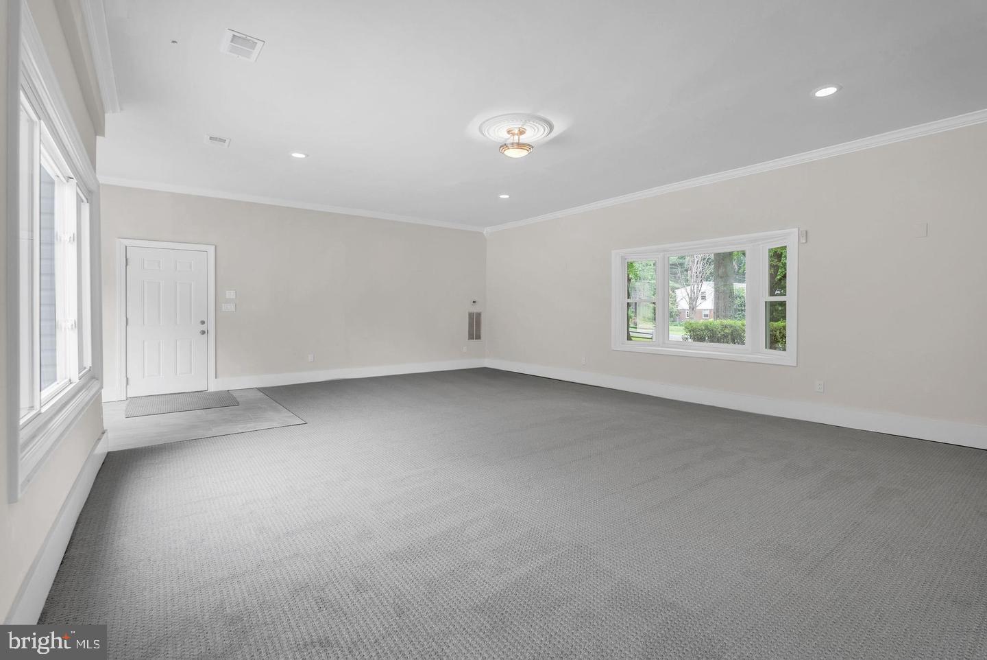 10911 Chandler Road Potomac, MD 20854 - Photo 25 of 58 Great room