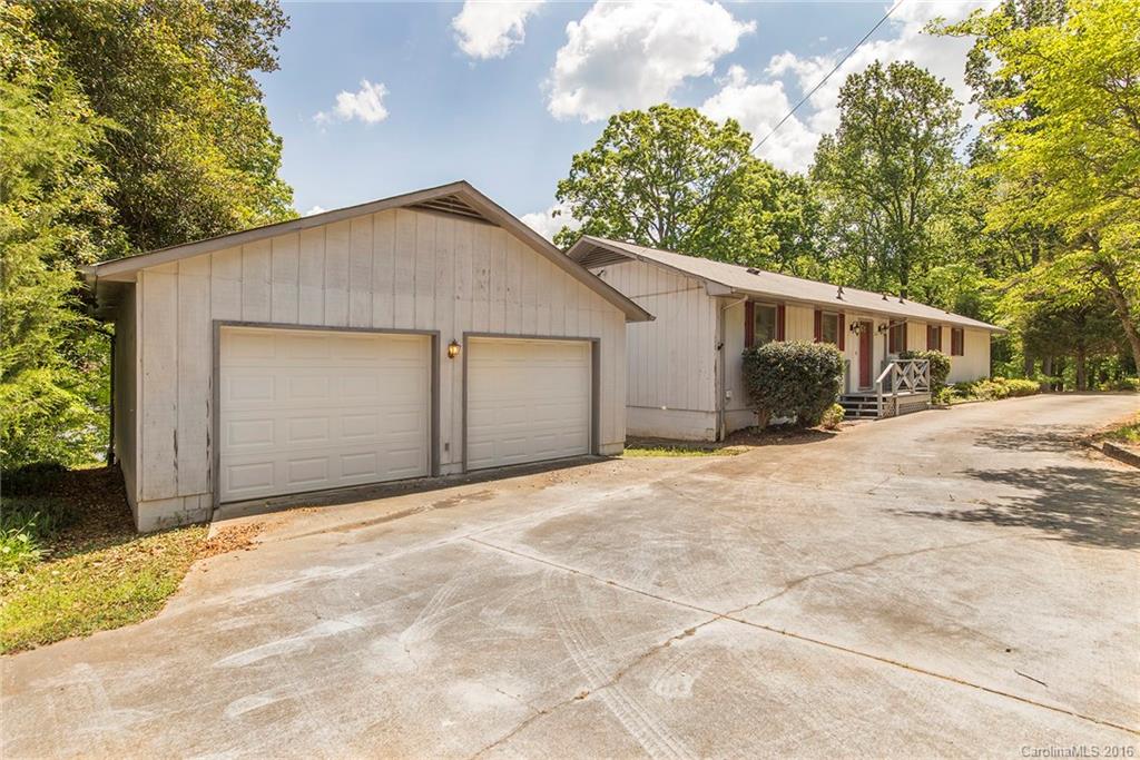 8864 Hagers Ferry Road Denver, NC 28037 - Photo 2 of 24 Gallery Image 2