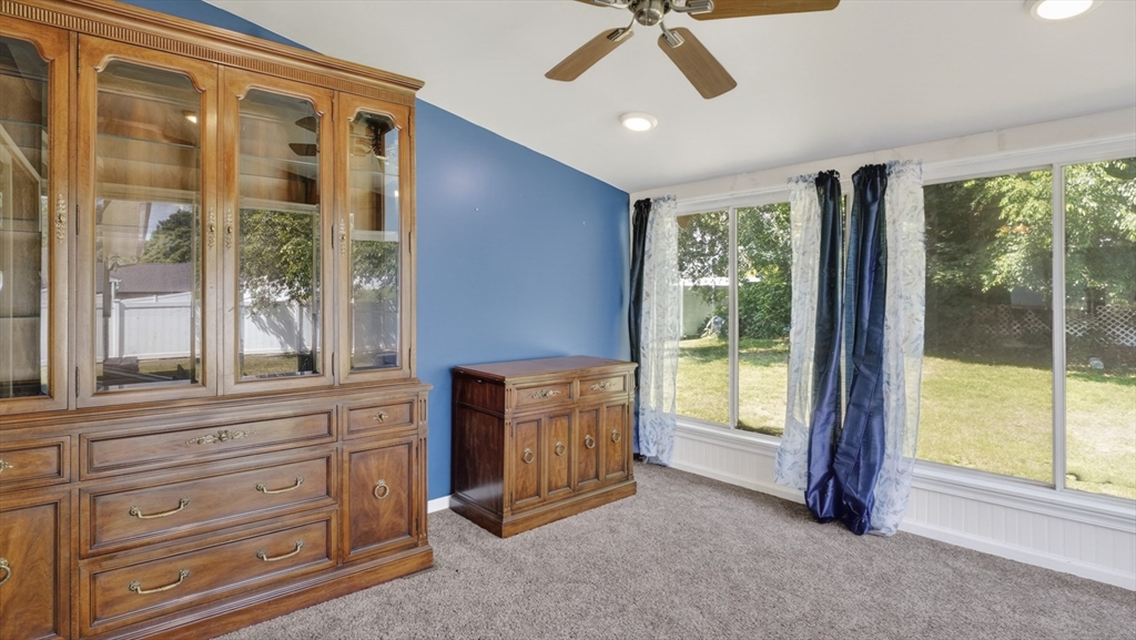 31 Shaker Road Westfield, MA 01085 - Photo 10 of 36