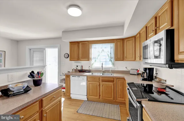 $399,900 | 28 Versailles Court, Reading, PA 19605