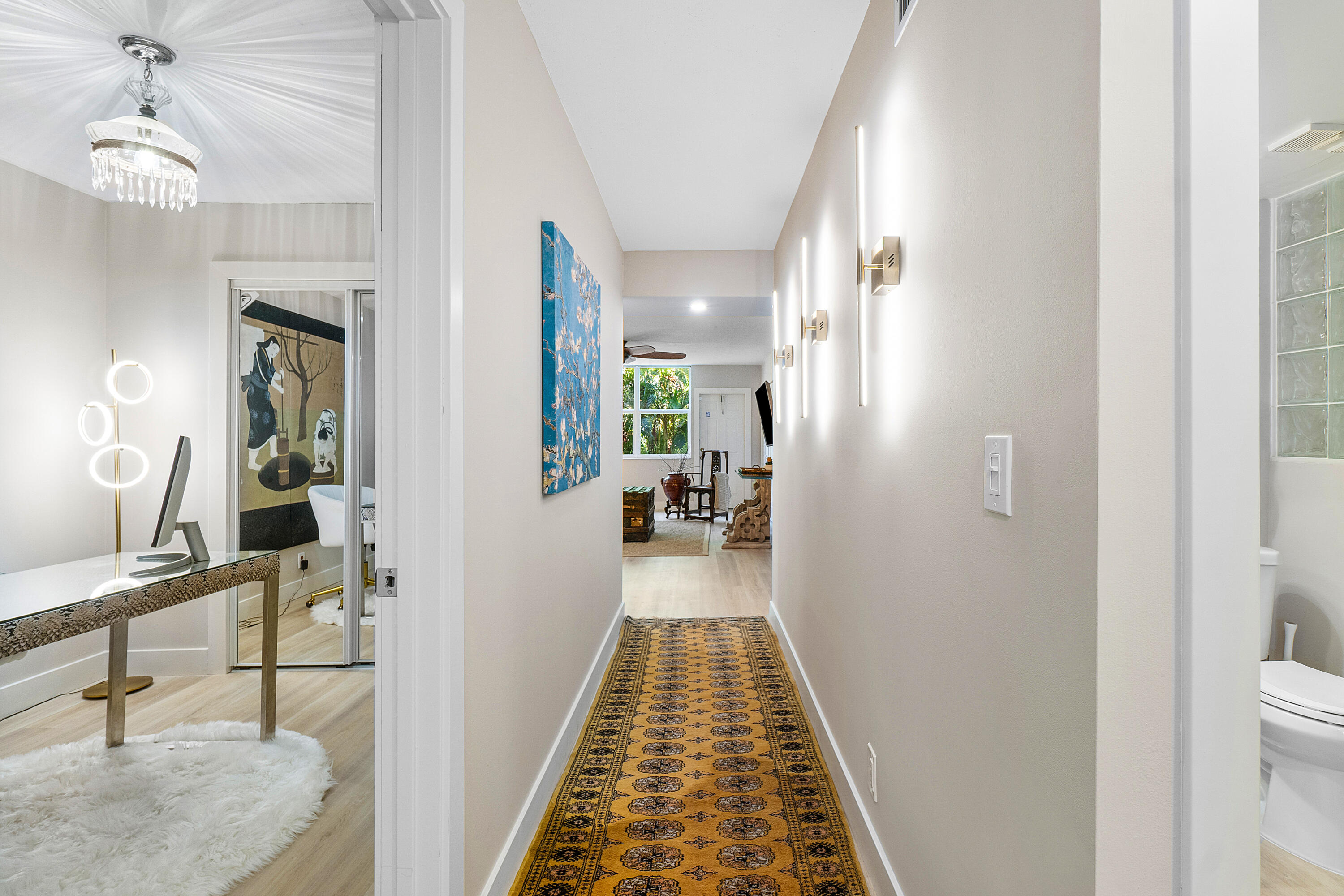 2805 Southwest 22nd Avenue, Unit 1040 Delray Beach, FL 33445 - Photo 3 of 17 Hallway