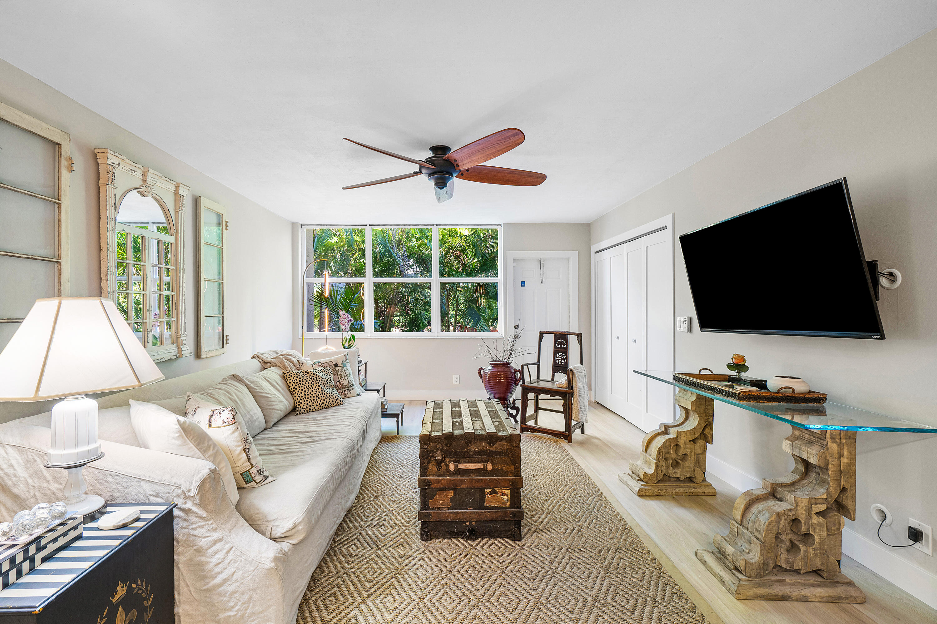 2805 Southwest 22nd Avenue, Unit 1040 Delray Beach, FL 33445 - Photo 7 of 17 Living Room