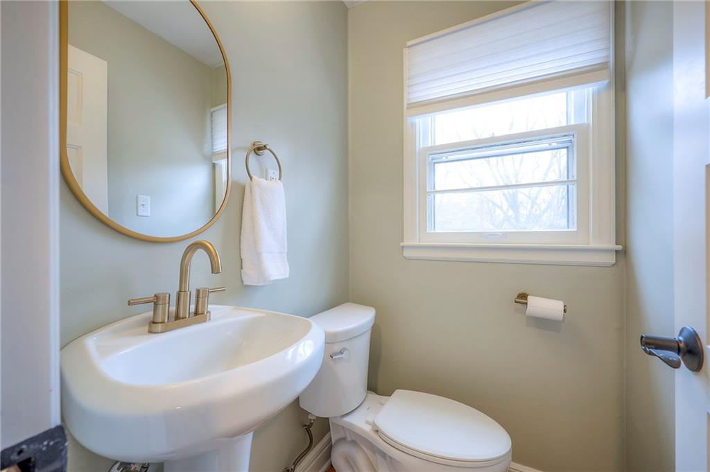 8025 Tomahawk Road Prairie Village, KS 66208 - Photo 18 of 39