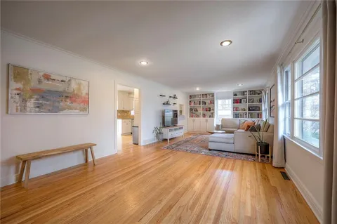 $525,000 | 8025 Tomahawk Road, Prairie Village, KS 66208