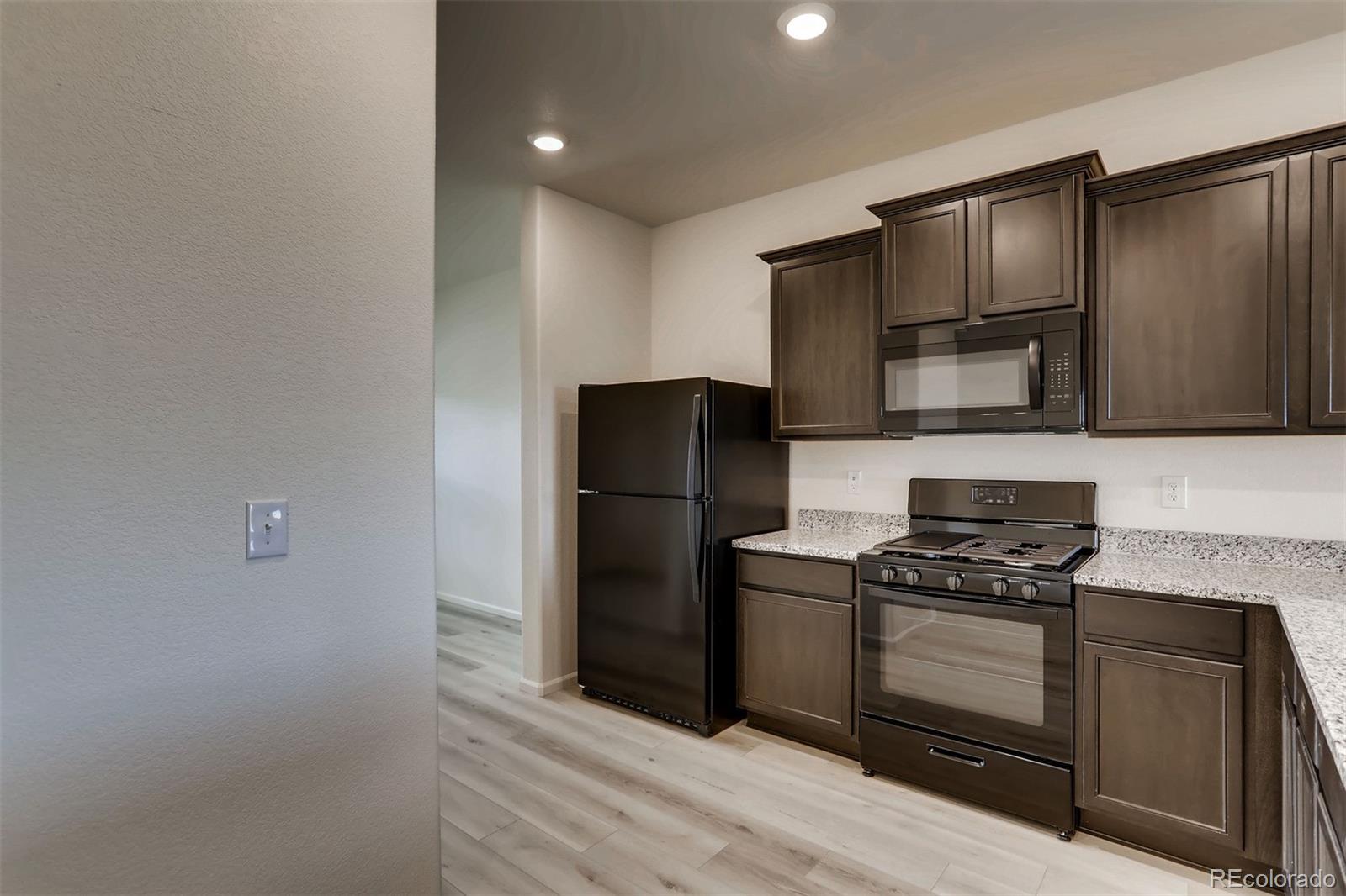 382 Maple Street Bennett, CO 80102 - Photo 8 of 29