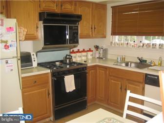70101 Delaire Landing Road, Unit 101 Philadelphia, PA 19114 - Photo 5 of 12 Kitchen