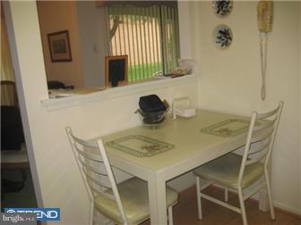 70101 Delaire Landing Road, Unit 101 Philadelphia, PA 19114 - Photo 7 of 12 Kitchen