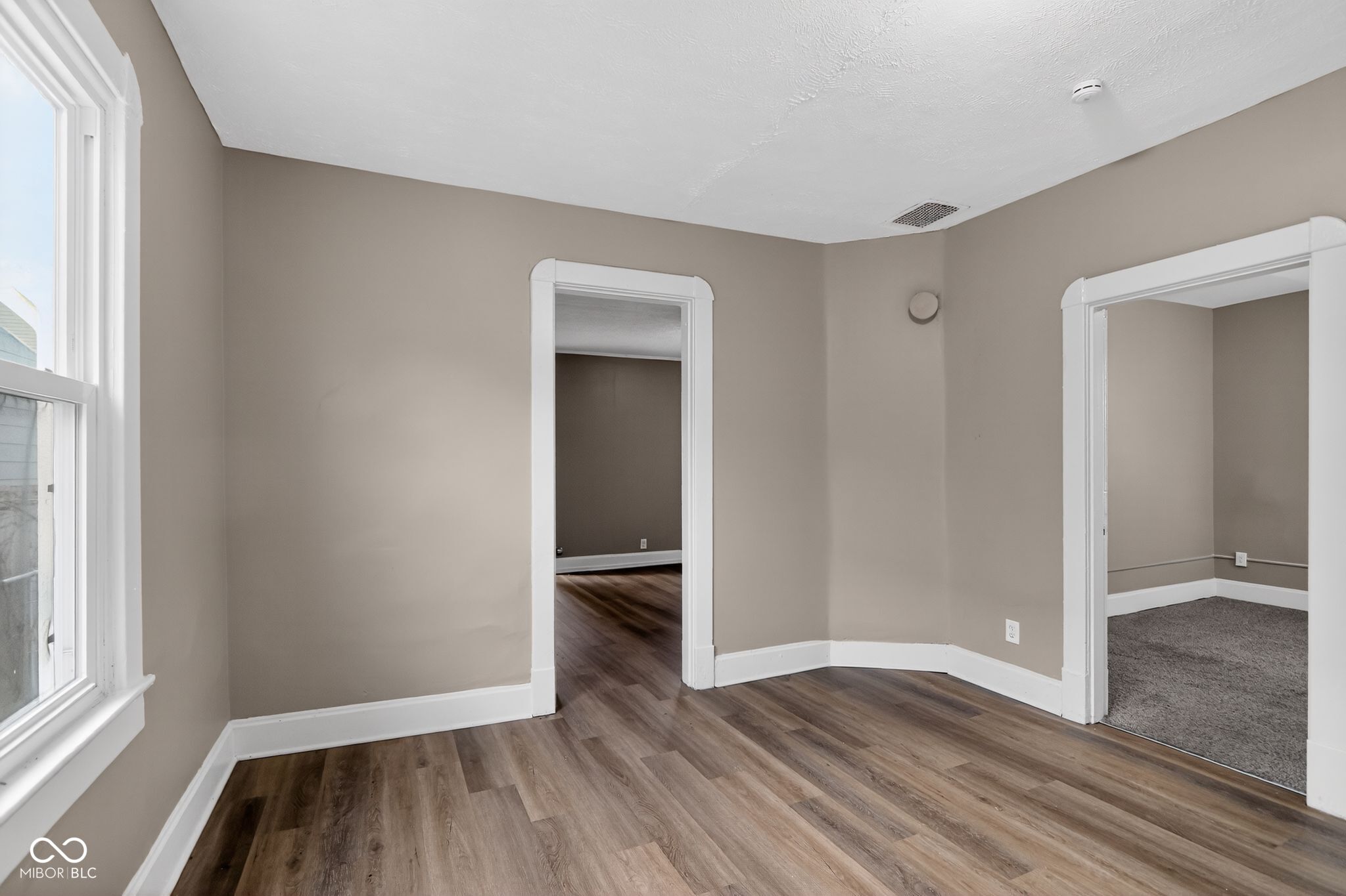 2142 Webb Street Indianapolis, IN 46225 - Photo 5 of 33