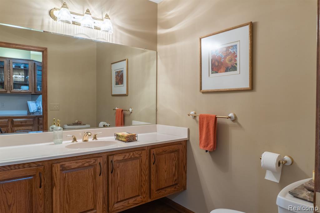 1058 Bloomview Circle Rochester, MI 48307 - Photo 27 of 64