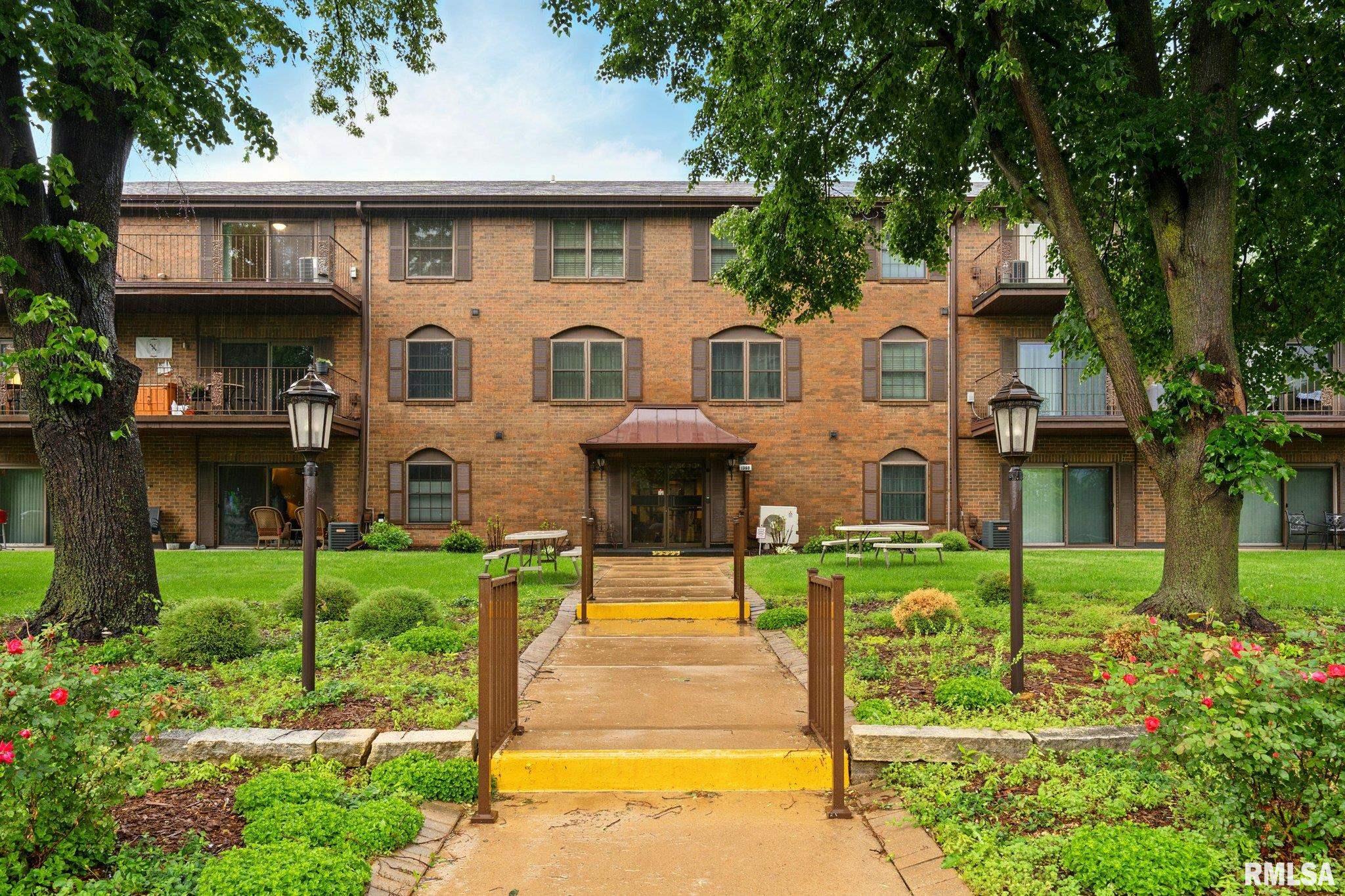 1360 Kimberly Ridge Road, Unit 306 Bettendorf, IA 52722 - Photo 1 of 17 Gallery Image 1
