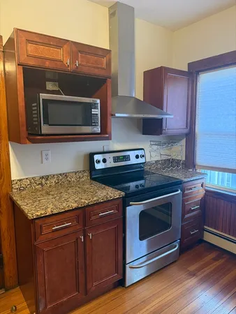 $4,600 | 7 Hoyle Street, Unit 2, Norwood, MA 02062