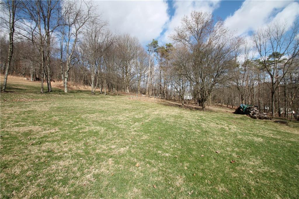 104 Sutherland Road Jeannette, PA 15644 - Photo 4 of 23 Gallery Image 4