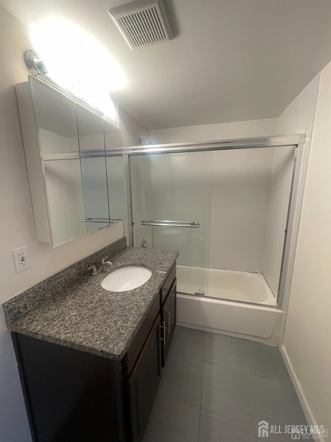 1503 Plymouth Road North Brunswick, NJ 08902 - Photo 18 of 22