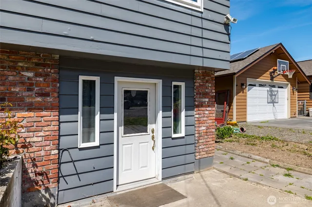 $660,000 | 2809 East Sunset Drive, Bellingham, WA 98226
