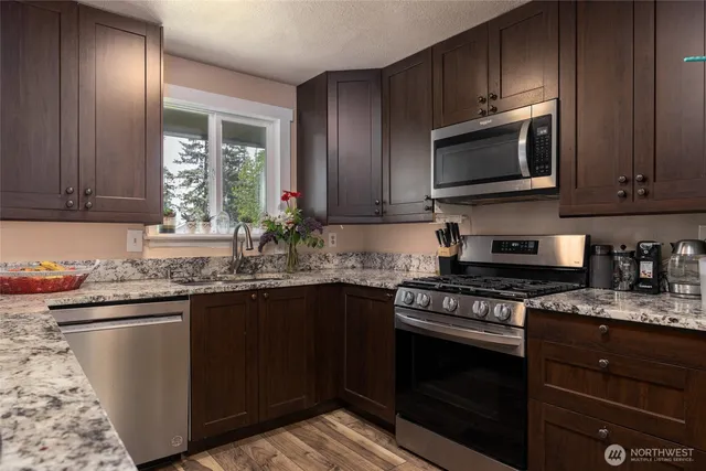 $660,000 | 2809 East Sunset Drive, Bellingham, WA 98226