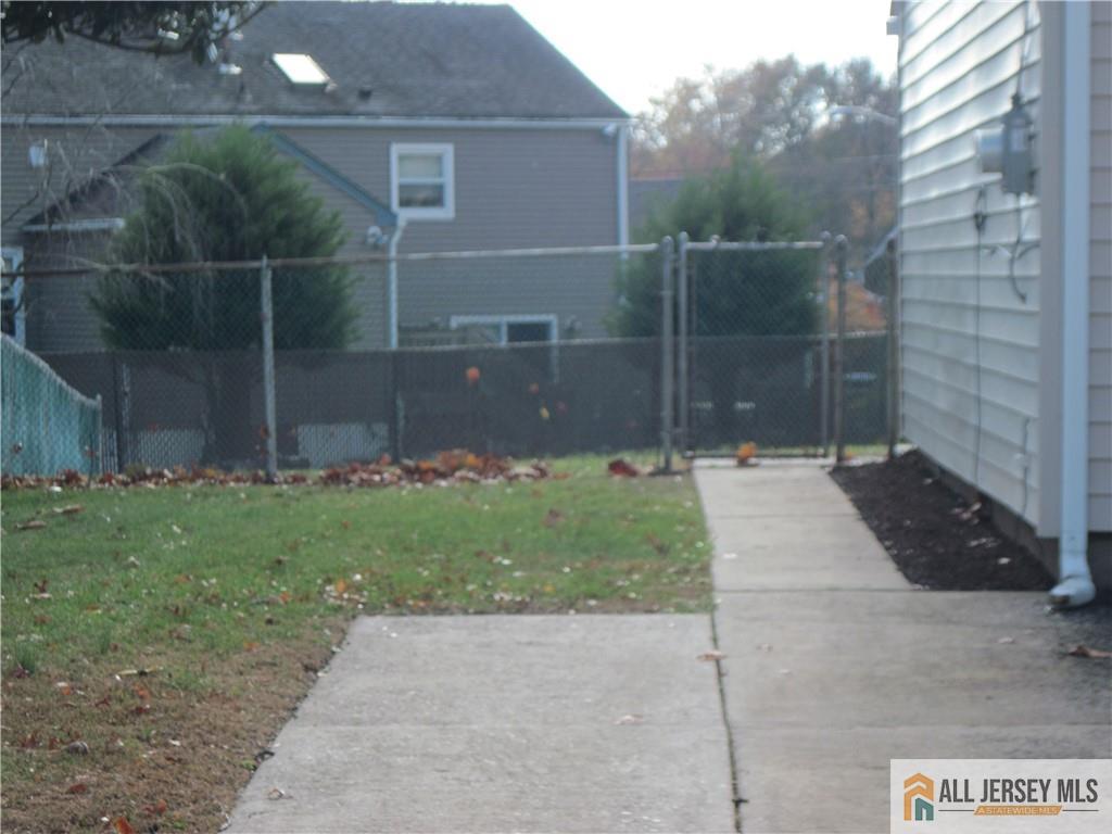 5 Meyer Road Edison, NJ 08817 - Photo 5 of 34 a backyard of a house