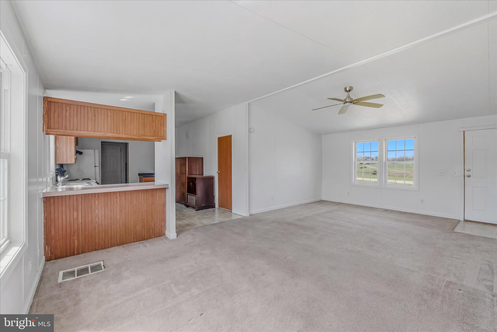 1420 Eppinger Road Berkeley Springs, WV 25411 - Photo 11 of 47 Living Room