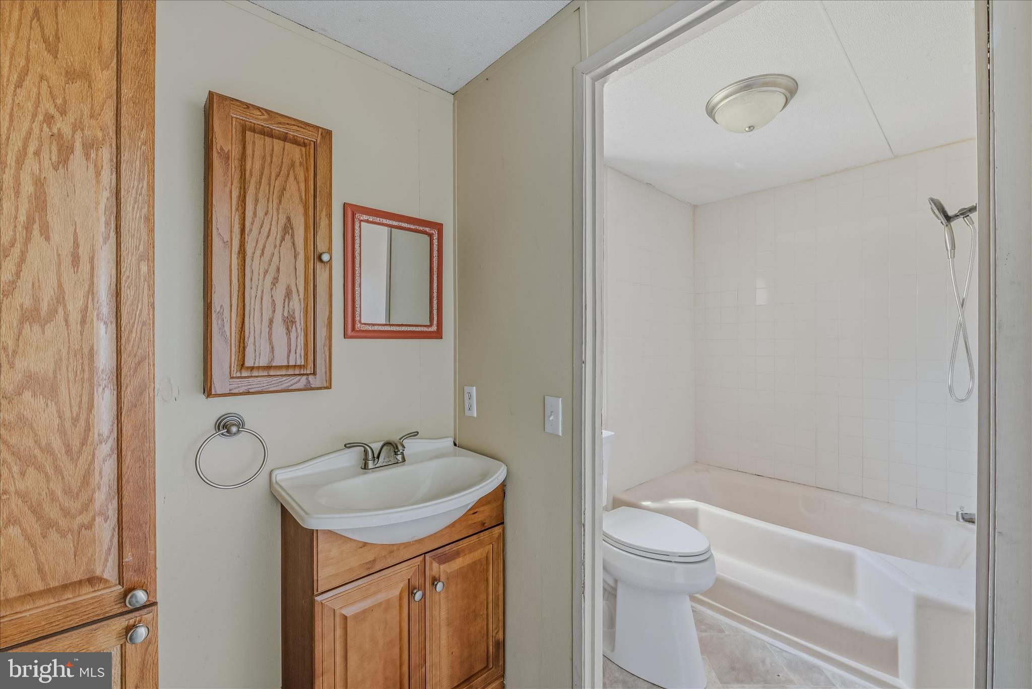 1420 Eppinger Road Berkeley Springs, WV 25411 - Photo 19 of 47 Primary Bathroom