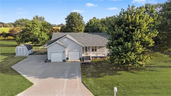 $259,000 | 150 Southeast 26th Road, Lamar, MO 64759