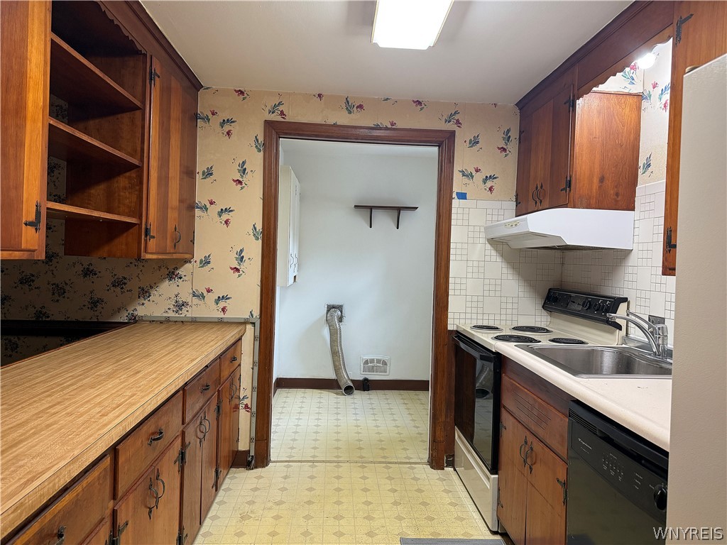 11 Copley Square Amherst, NY 14221 - Photo 16 of 32